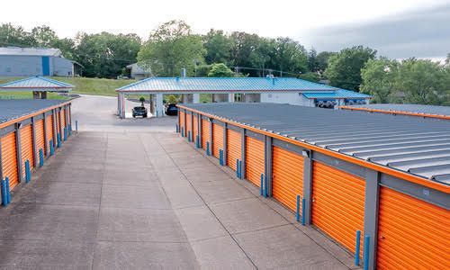 Stinger Storage Facility with car wash