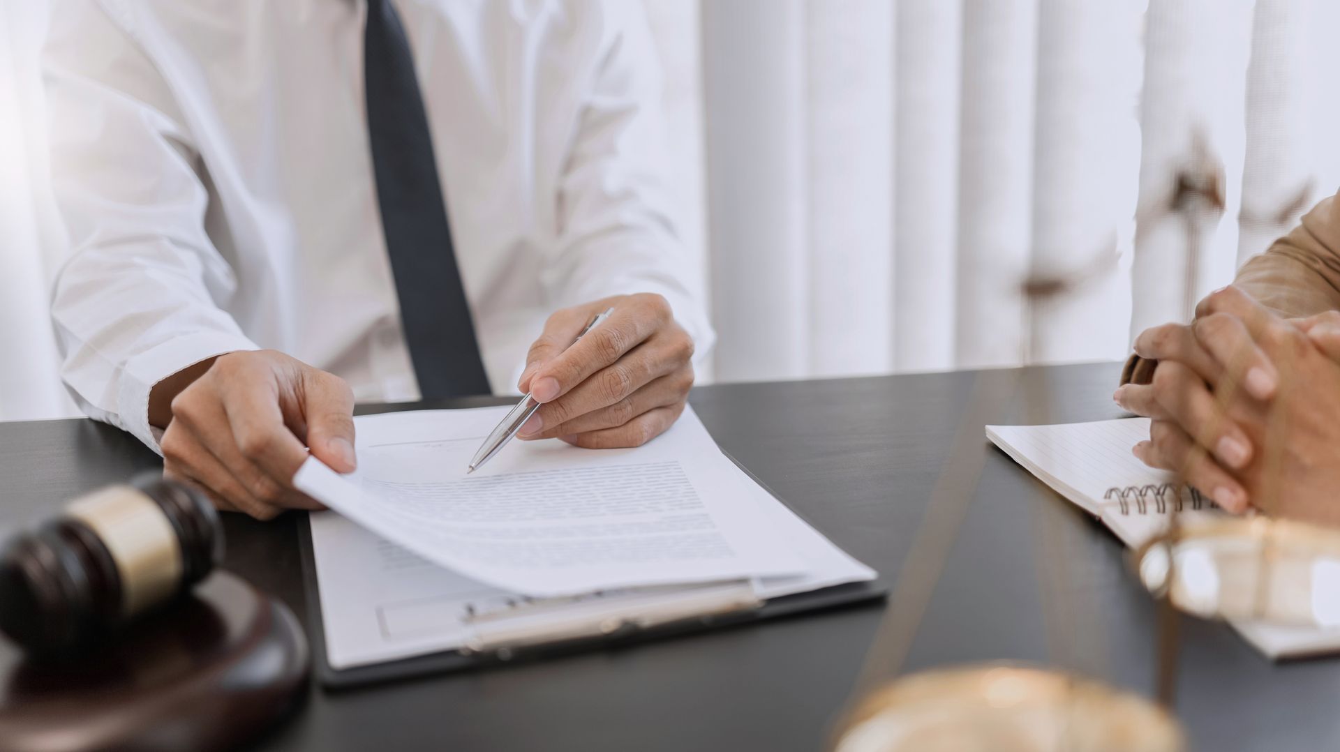 Lawyer and client negotiation in legal judgement consulting Lawyer and client negotiation in legal judgement consulting.