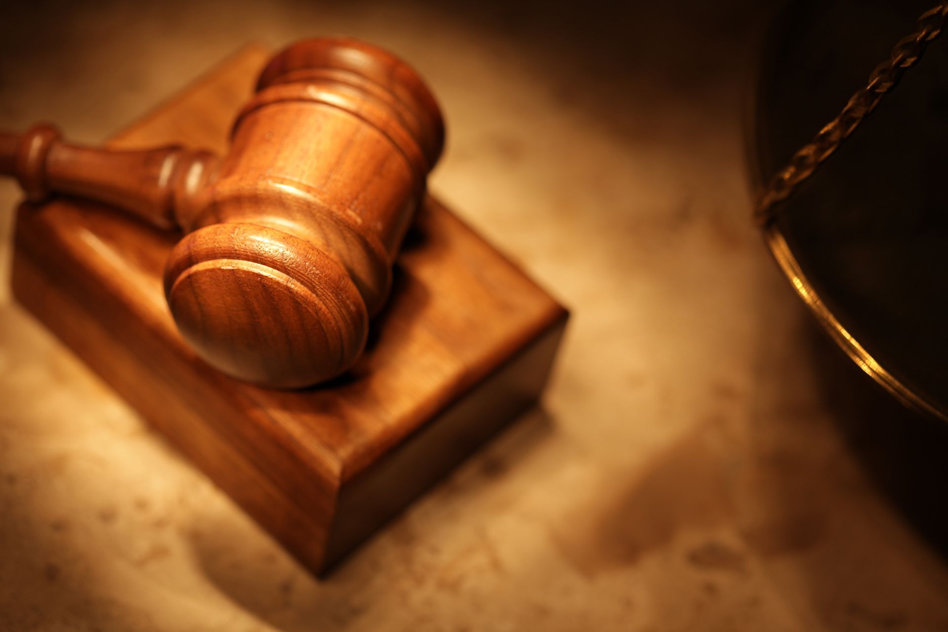Drug crime defense lawyer concept showing gavel and law room representing justice.