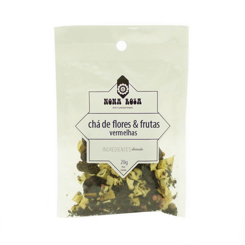 chá preto e frutas vermelhas
