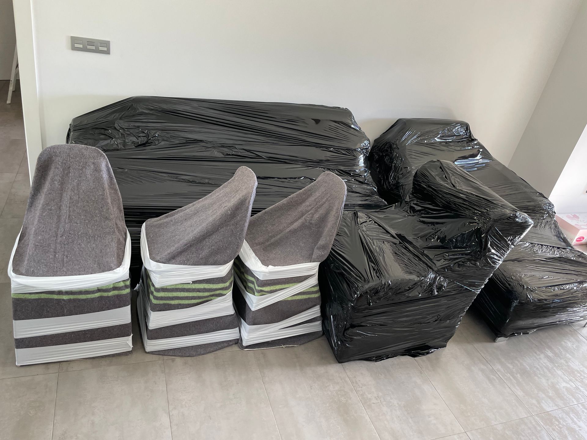 Muebles embalados para mudanza en Vigo – Servicio profesional y seguro.