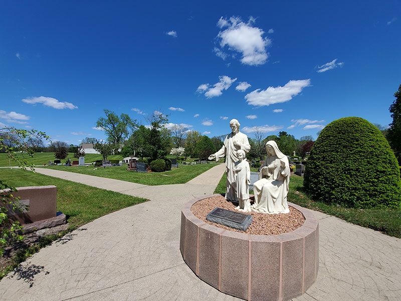 Calvary Cemetery Statue