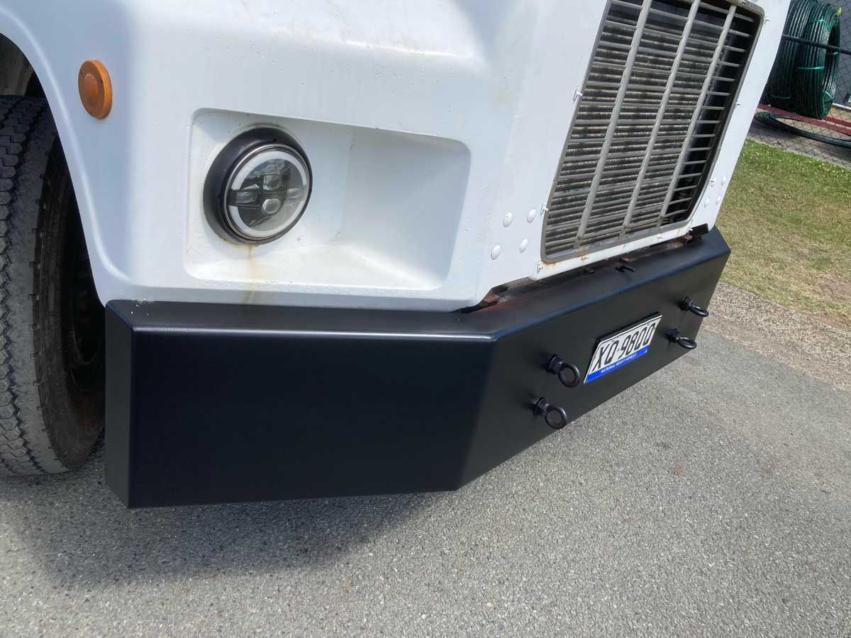 Heavy Duty Bumper with Hinging Number Plate 2