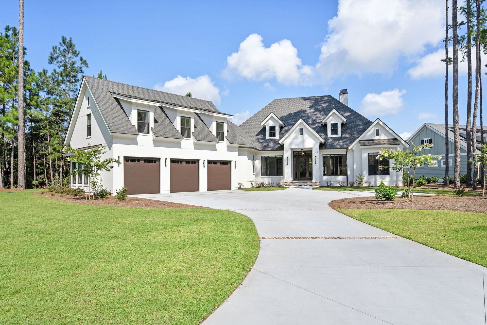 Hampton Lake Contemporary Stucco Custom Home Kendrick Design-Build Bluffton South Carolina