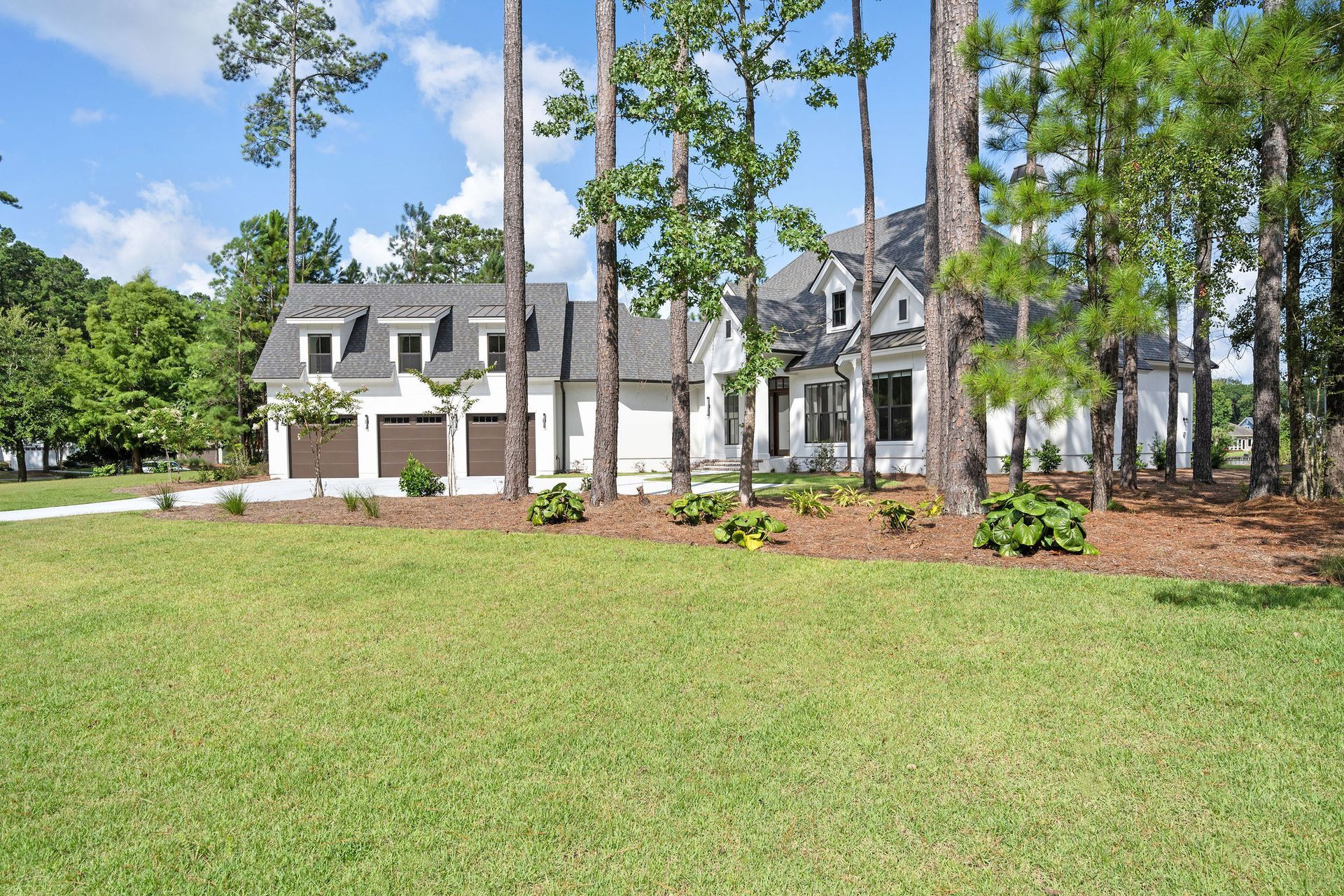 Hampton Lake Contemporary Stucco Custom Home Kendrick Design-Build Bluffton South Carolina