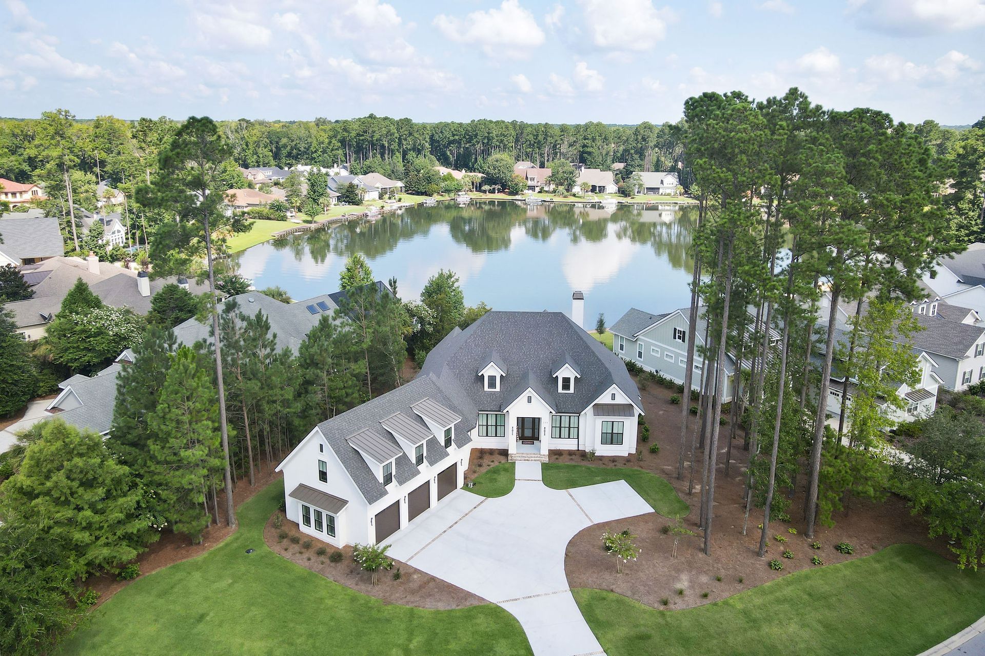 Hampton Lake Contemporary Stucco Custom Home Kendrick Design-Build Bluffton South Carolina