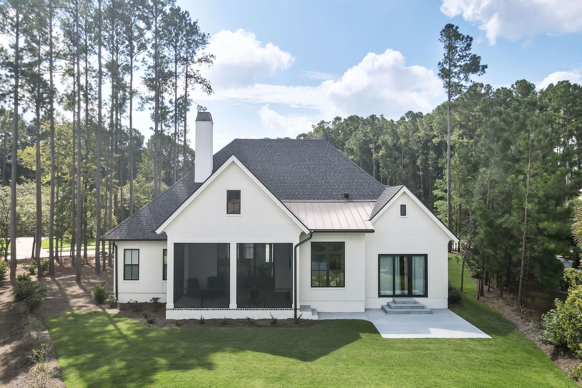 Hampton Lake Contemporary Stucco Custom Home Kendrick Design-Build Bluffton South Carolina