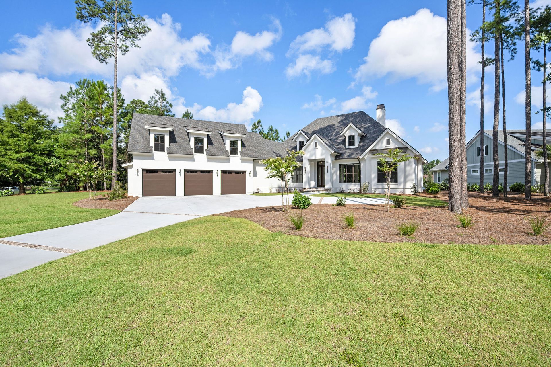 Hampton Lake Contemporary Stucco Custom Home Kendrick Design-Build Bluffton South Carolina