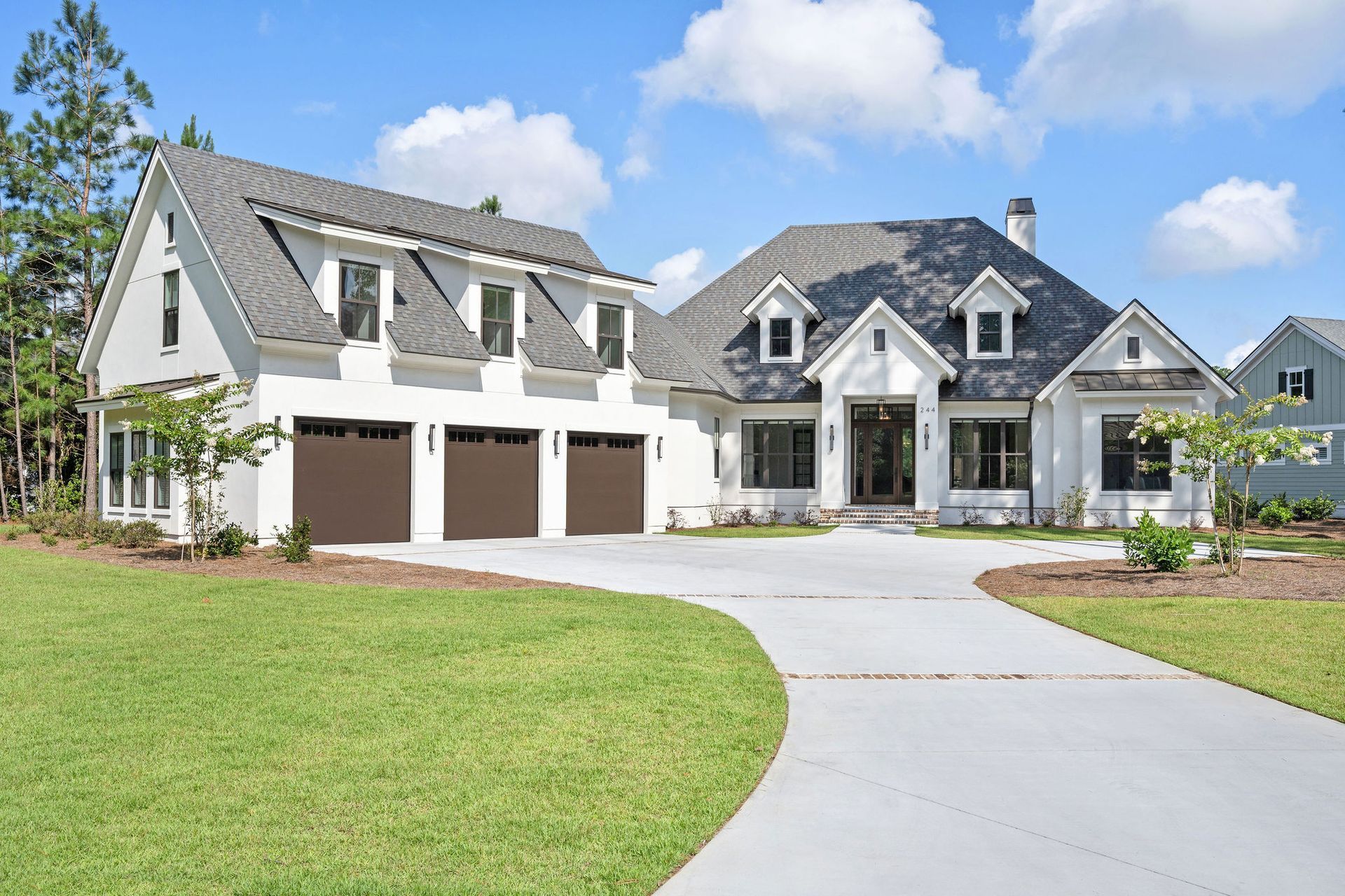 Hampton Lake Contemporary Stucco Custom Home Kendrick Design-Build Bluffton South Carolina