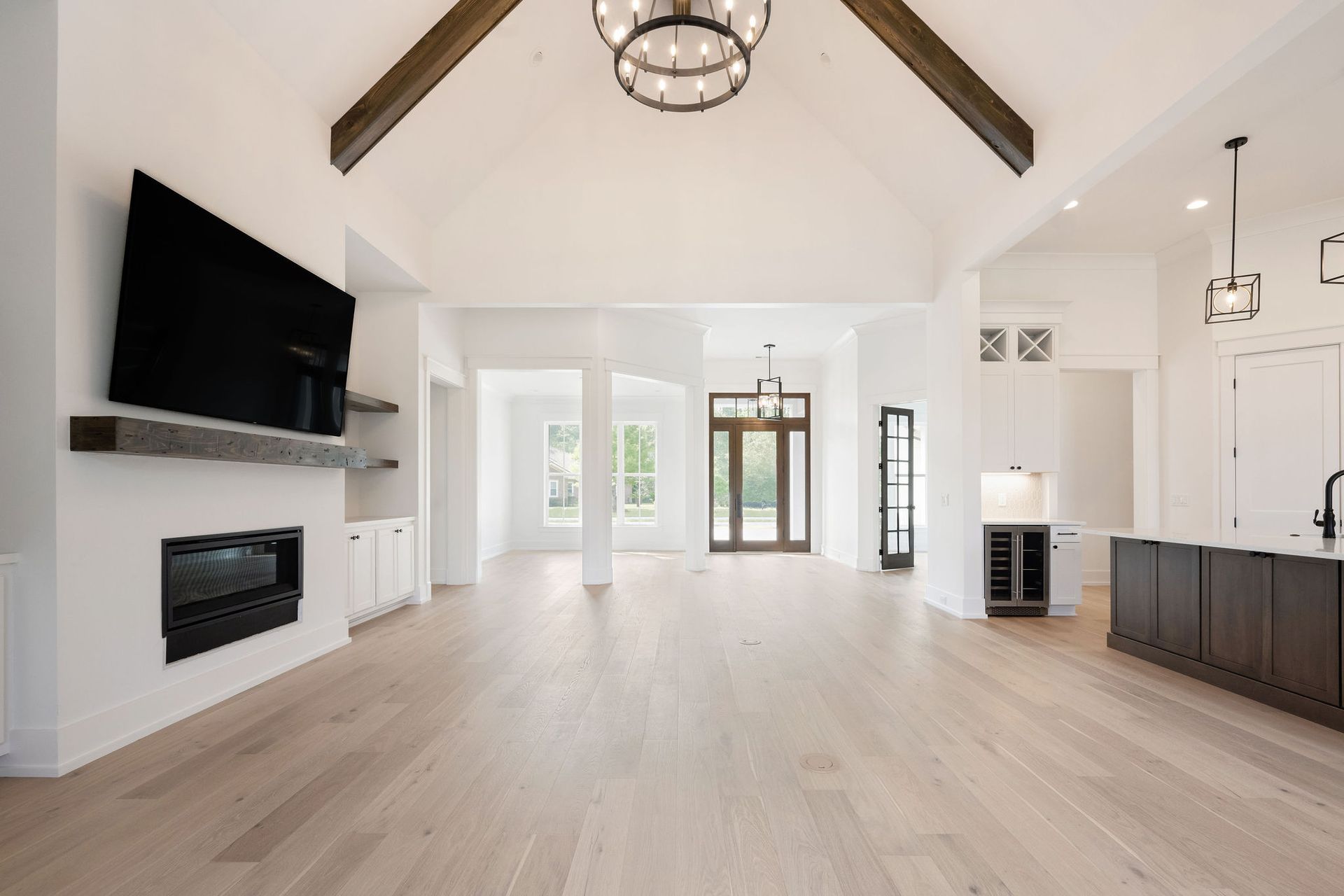 Hampton Lake Contemporary Stucco Custom Home Kendrick Design-Build Bluffton South Carolina