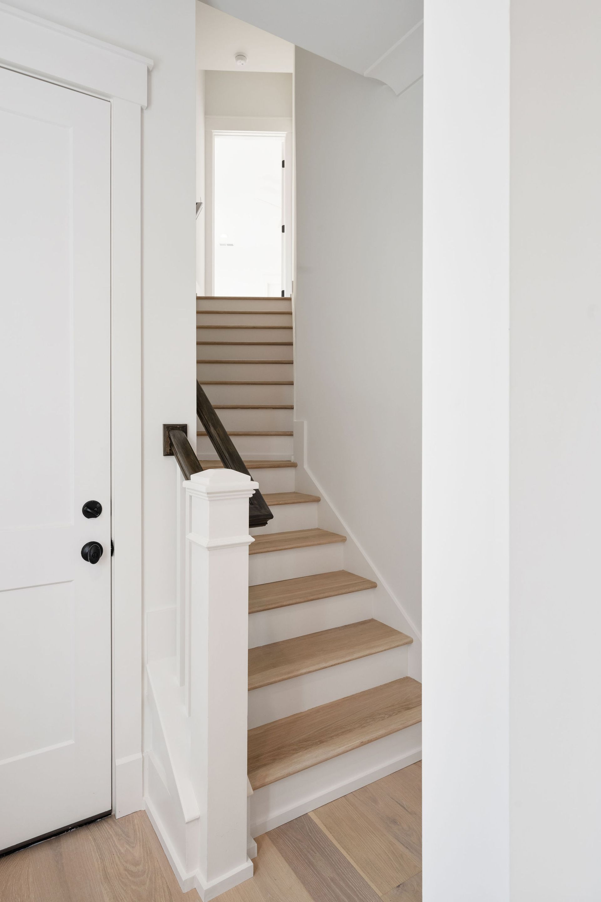 Hampton Lake Contemporary Stucco Custom Home Kendrick Design-Build Bluffton South Carolina