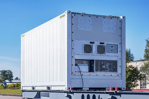 Mercancía en las cajas refrigeradas