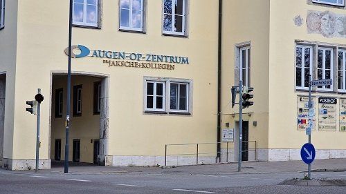 Commerzbank Nürnberger Straße 14, mehrstöckiges Gebäude