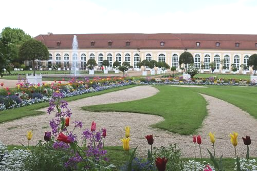 Hofgarten mit Orangerie. Hofgarten mit Orangerie.