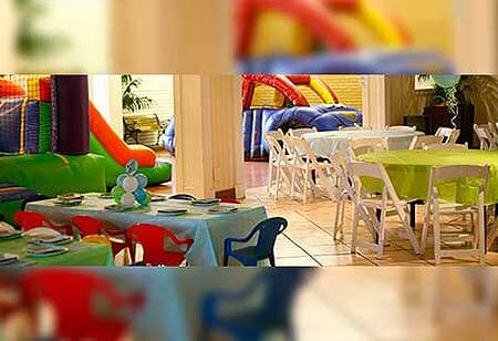 BANCALI - hostess y meseros