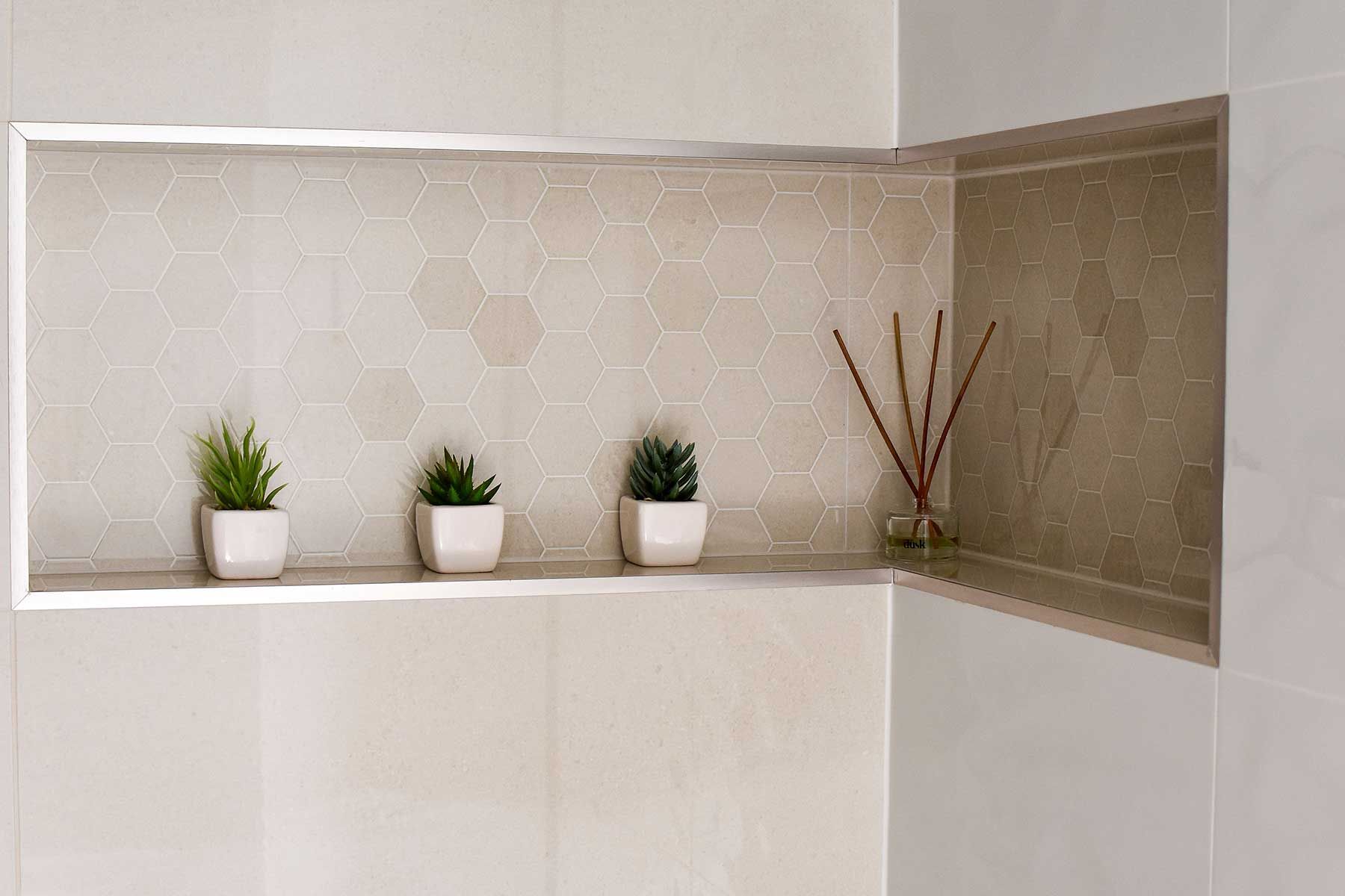 Built-In Corner Shelf with Beige Tile — Bundy Homes in Bundaberg North, QLD