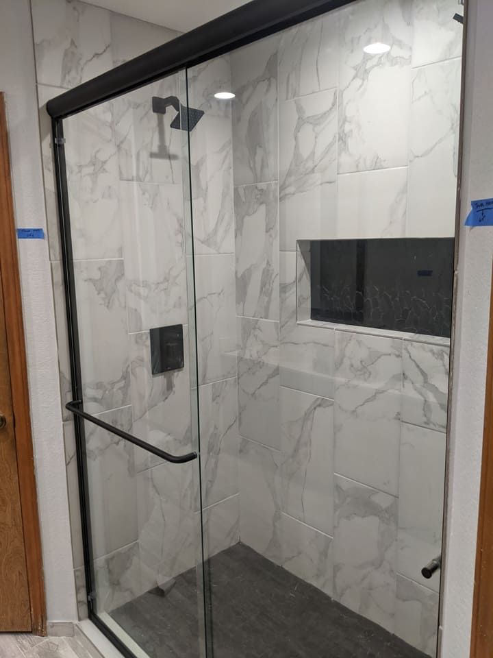 Service Bath & Glass 185