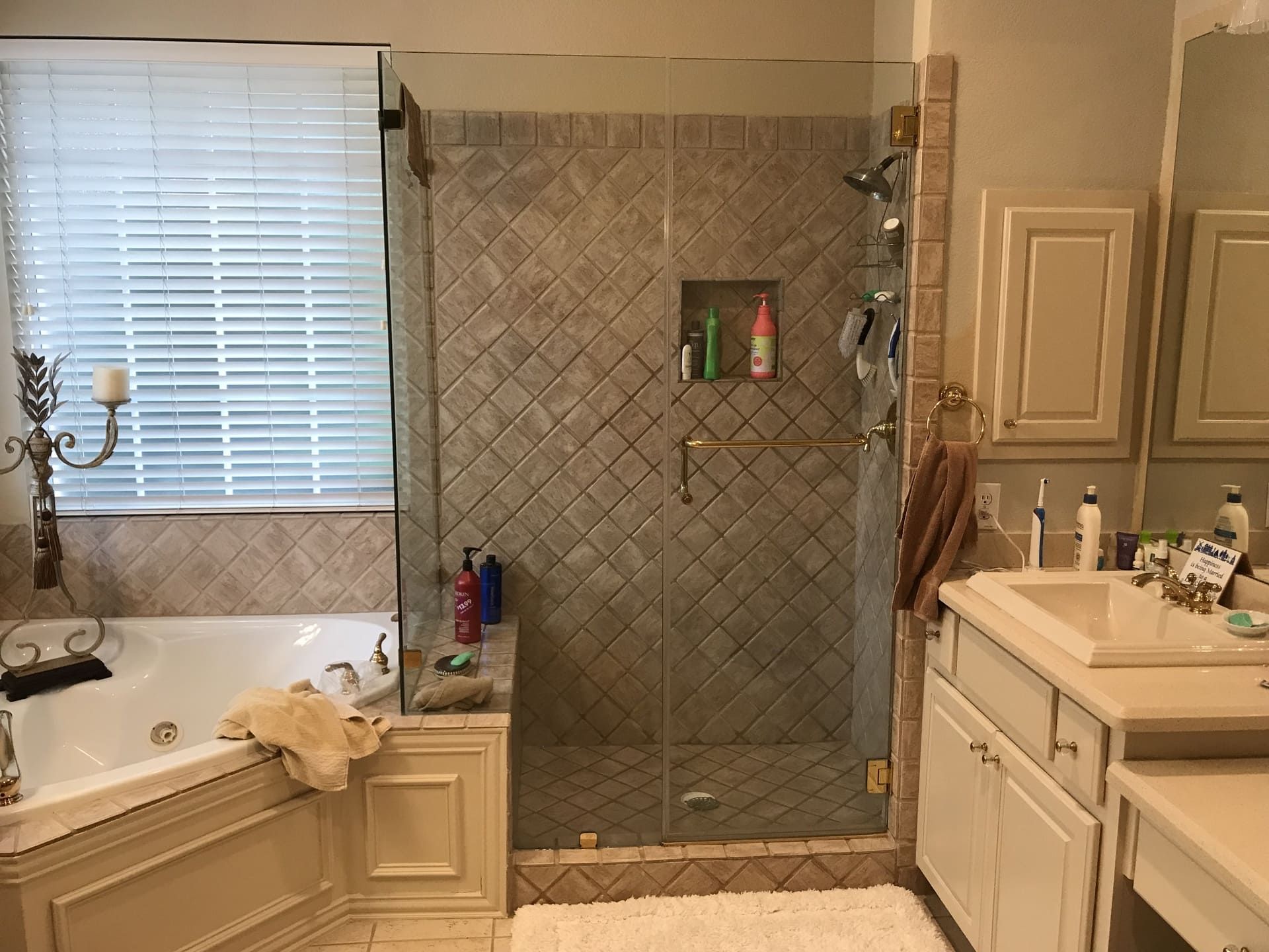 Service Bath & Glass 79