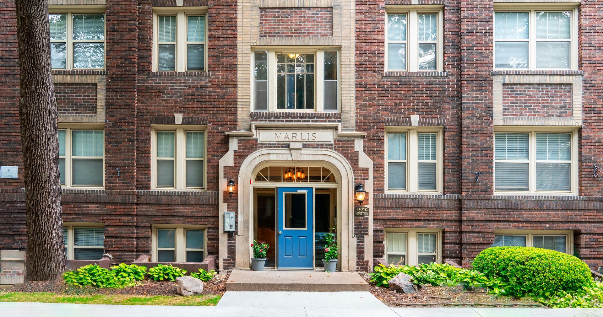 2219 Garfield
