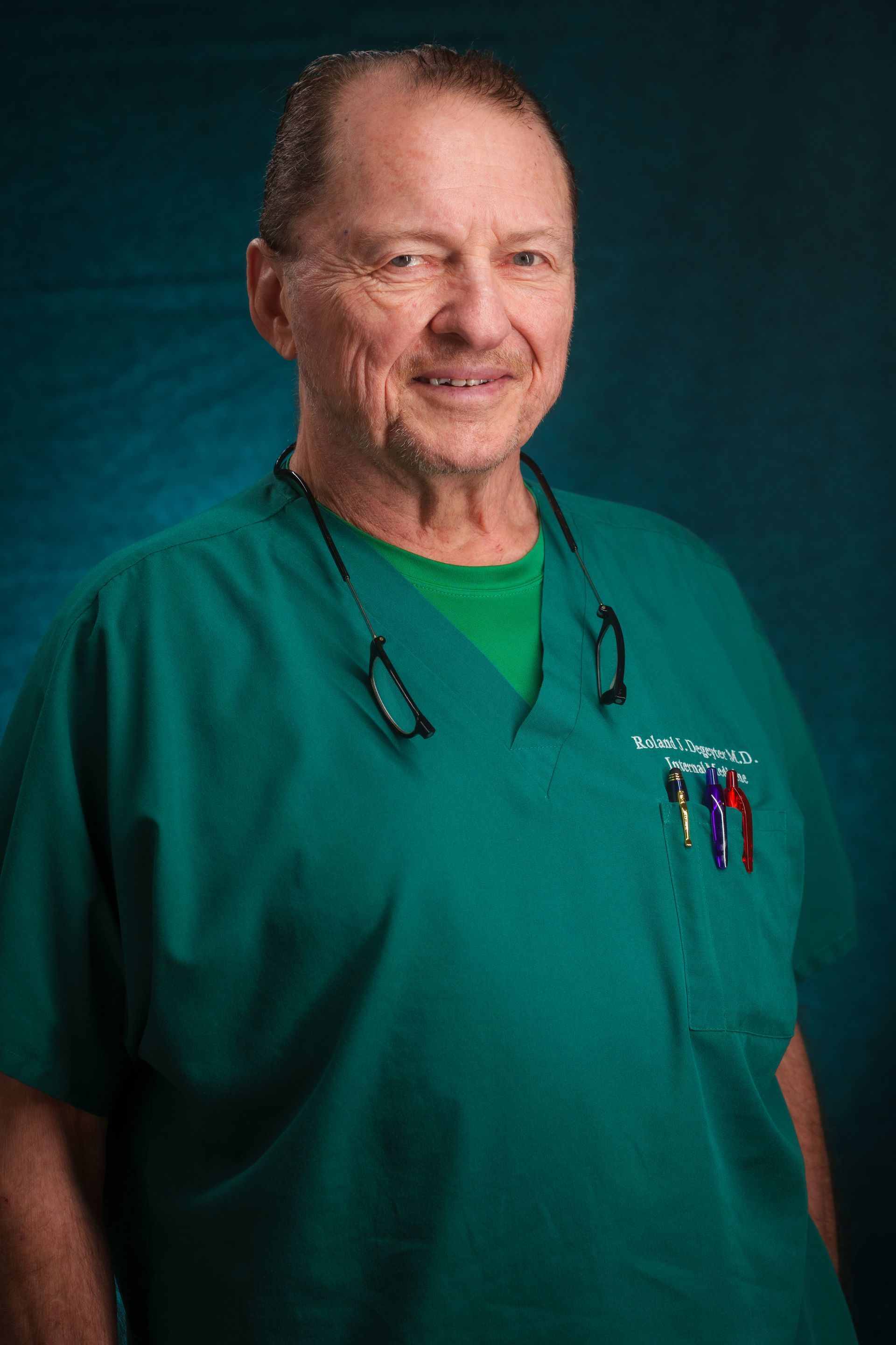 Roland J Degeyter, MD