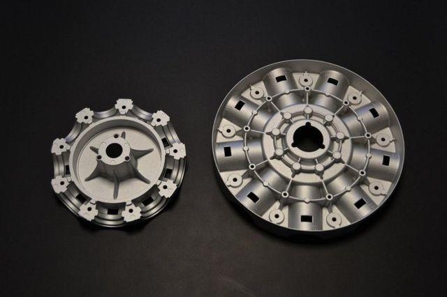 pezzo metallico 4