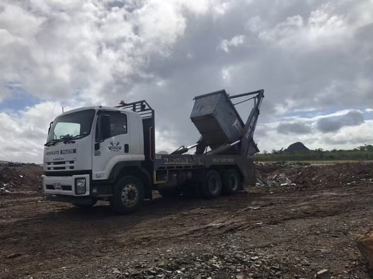 Dumping Waste on the Trash Site — Absolute Waste in Mulara, QLD