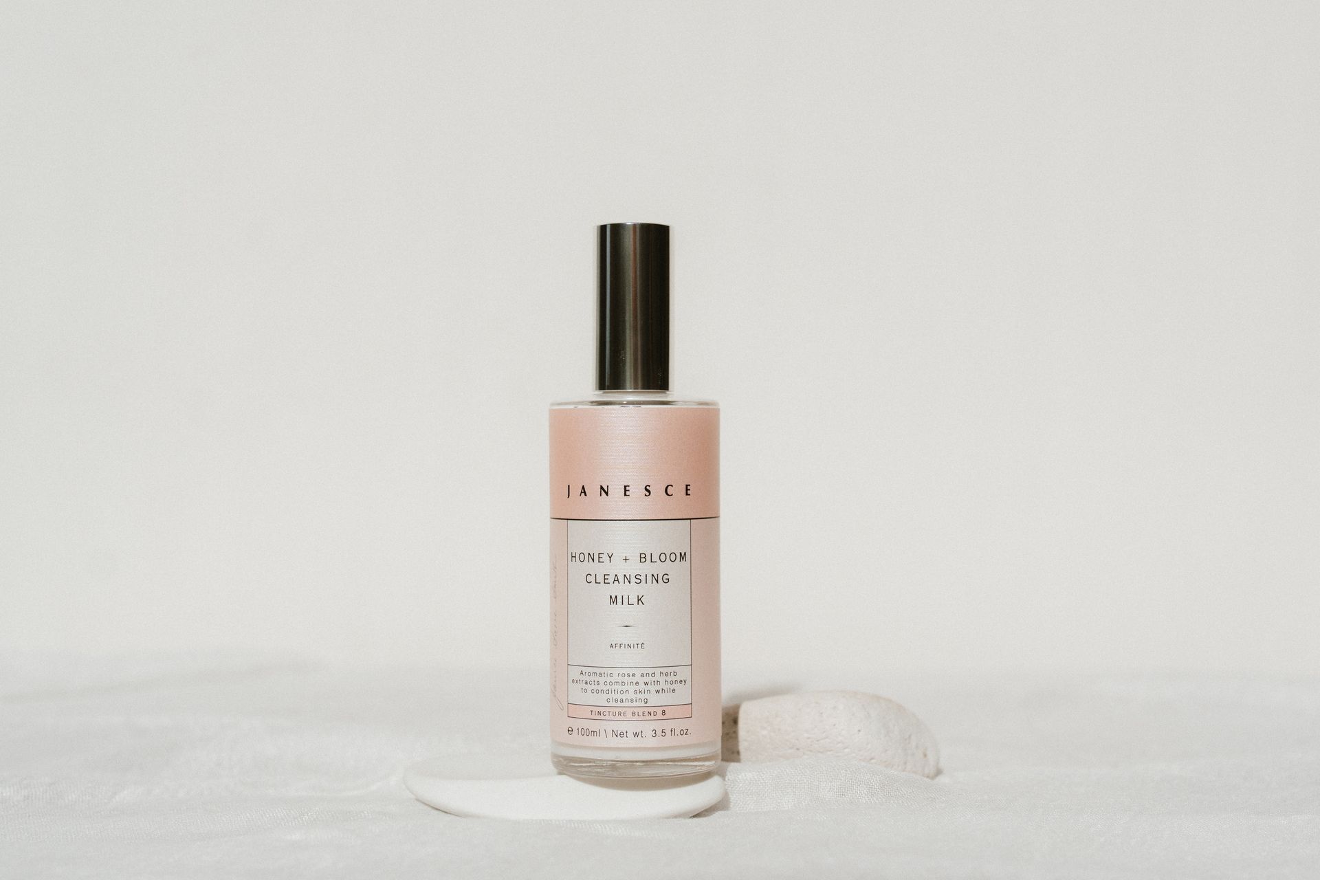 Janesce Affinite Honey +Bloom Cleansing Milk - 100ml