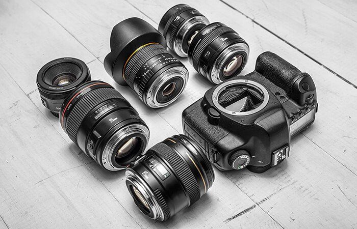 CAMERA ACCESSORIES