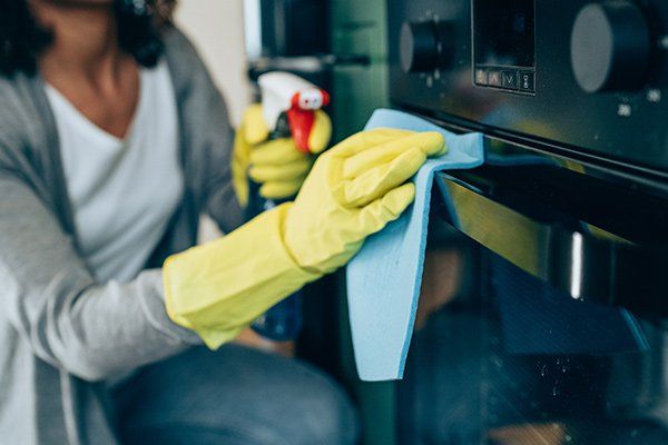 Cleaning On Kitchen — La Crosse, WI — All Around Cleaning Crew