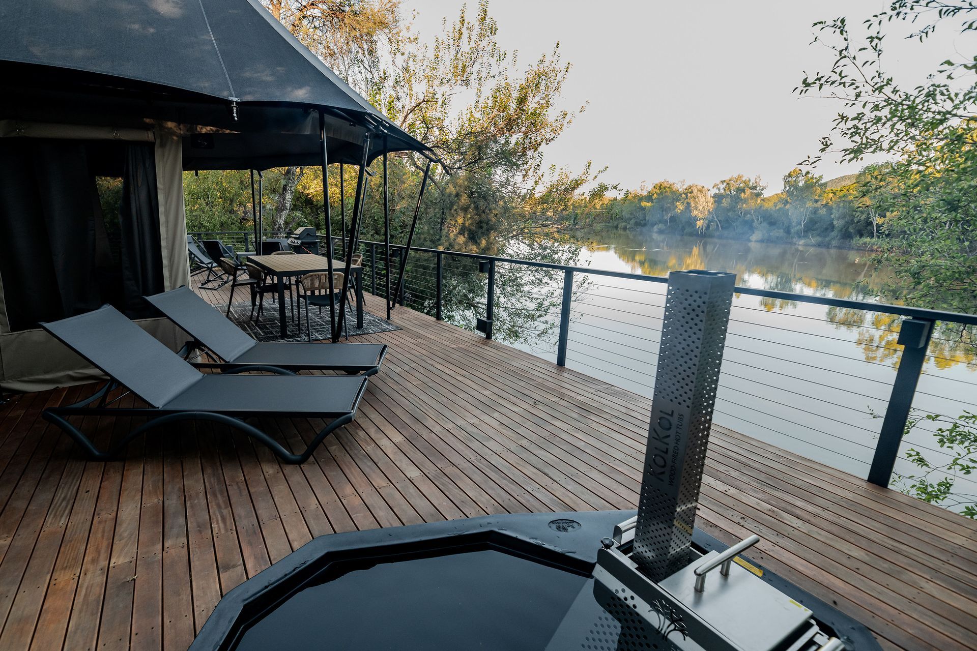 Edge of the Crator - Luxury riverfront tents overlooking the Vaal river