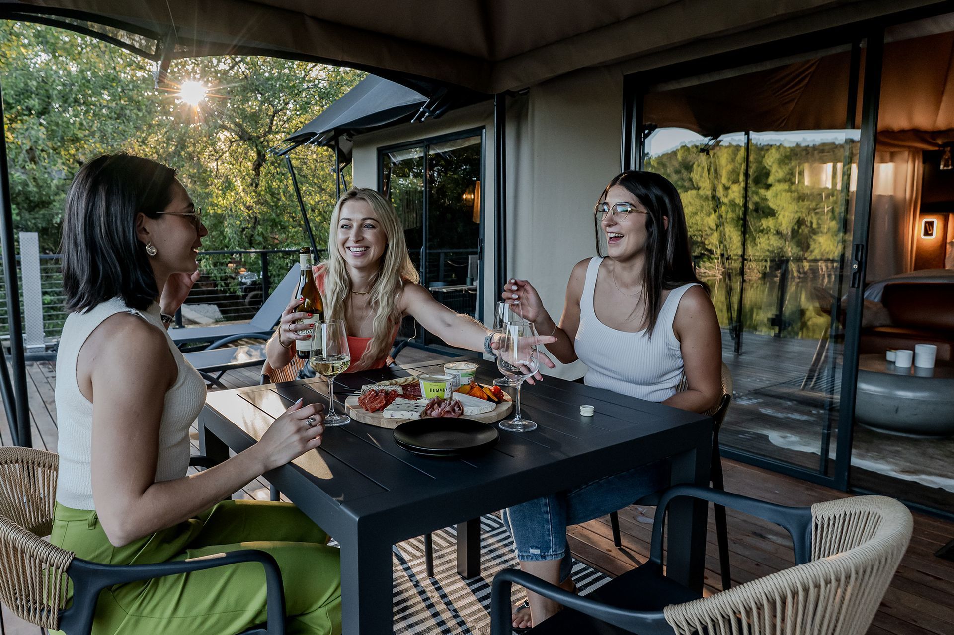 Edge of the Crator - Luxury riverfront tents overlooking the Vaal river