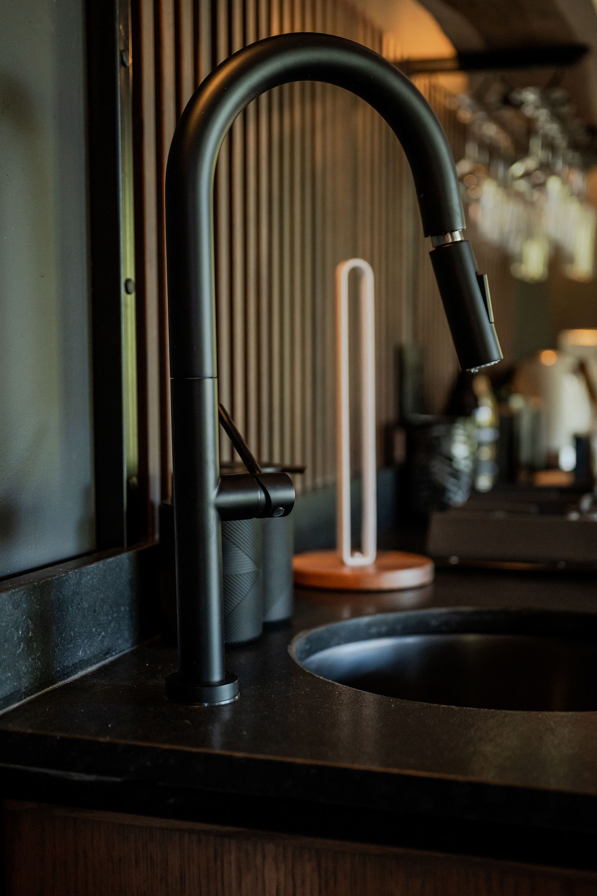 Edge of the Crator - Luxury Main Villa interior overlooking the Vaal river.