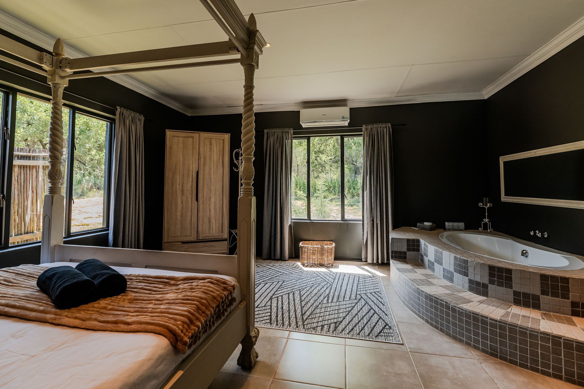 Edge of the Crator - Guesthouse on the eco-lake and beach