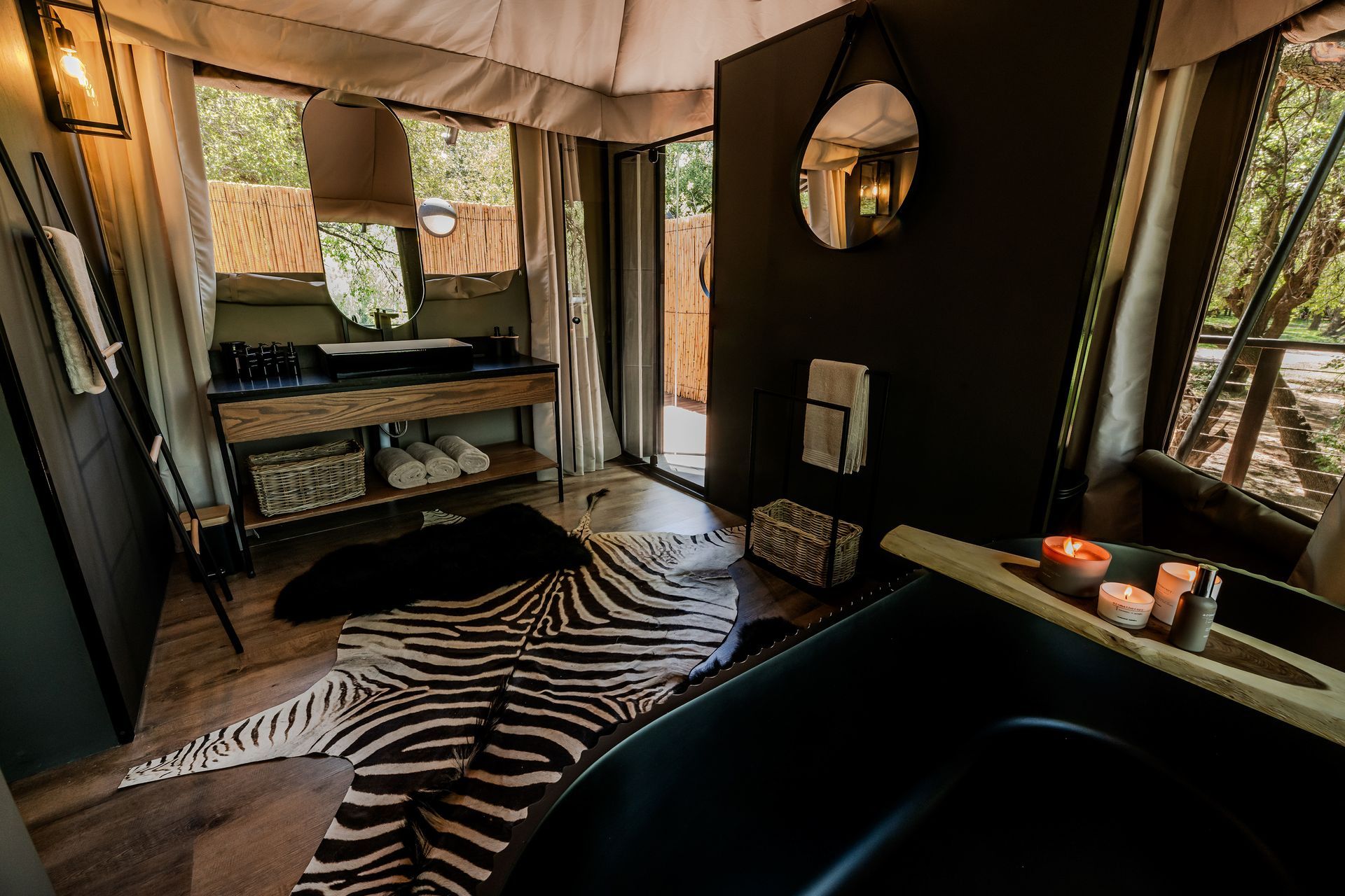 Edge of the Crator - Luxury riverfront tents overlooking the Vaal river