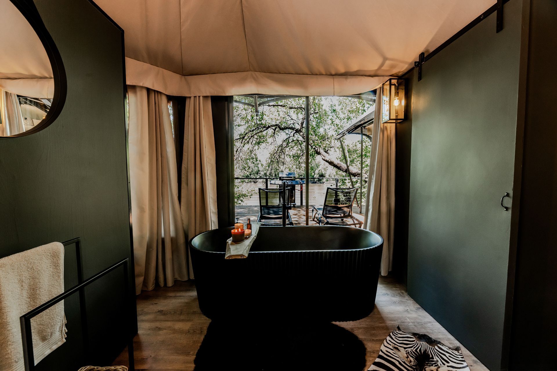 Edge of the Crator - Luxury riverfront tents overlooking the Vaal river
