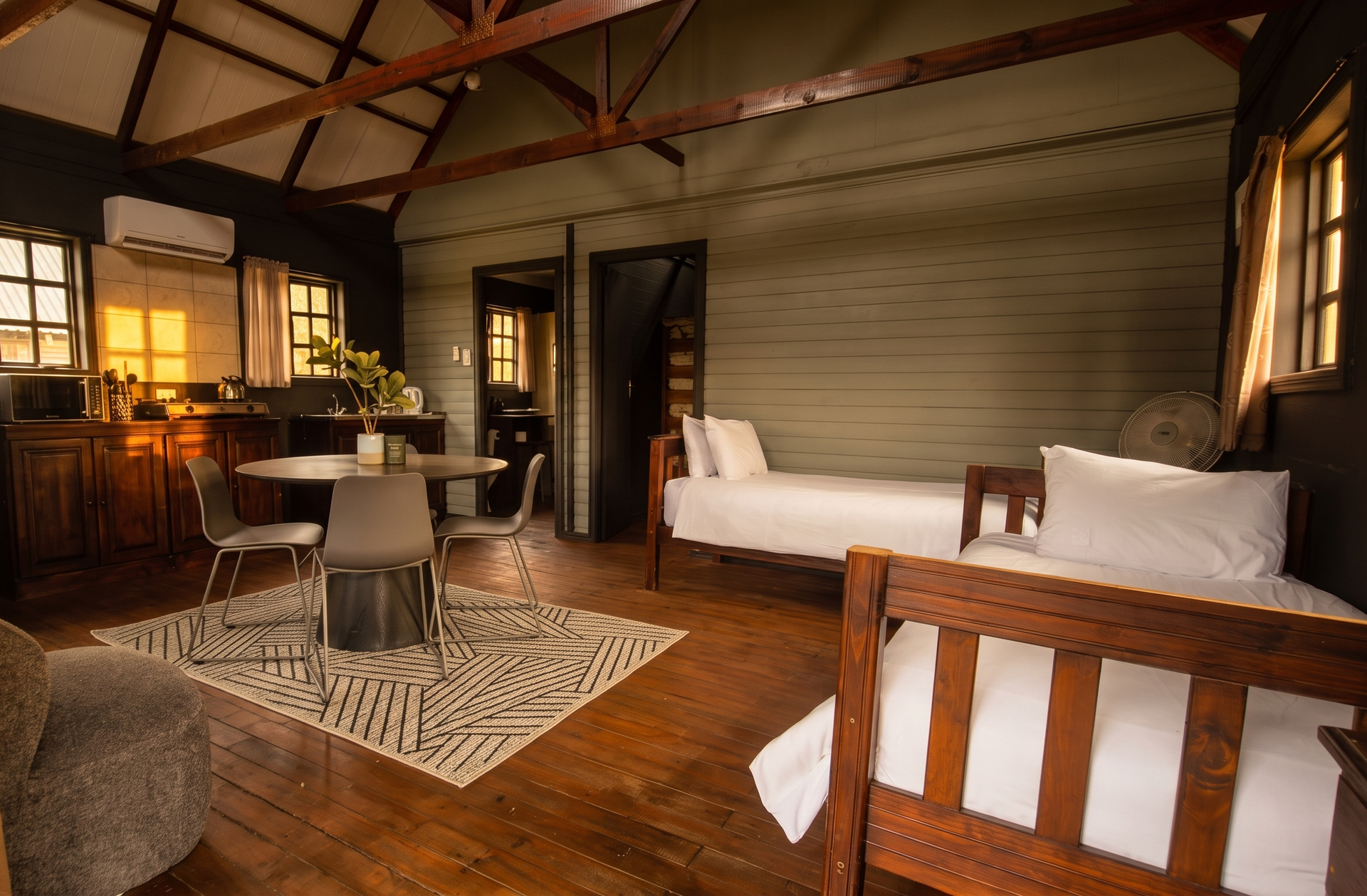 Edge of the Crator - Luxury riverfront tents overlooking the Vaal river