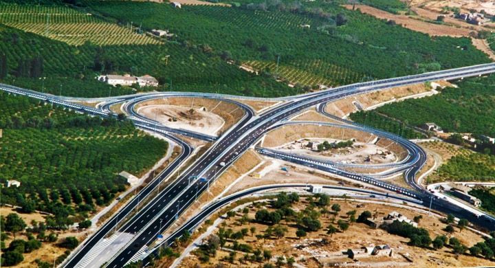 Rilievi topografici per la costruzione di strade