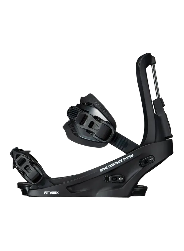 Schwarze Snowboardbindung mit Highback und Straps.