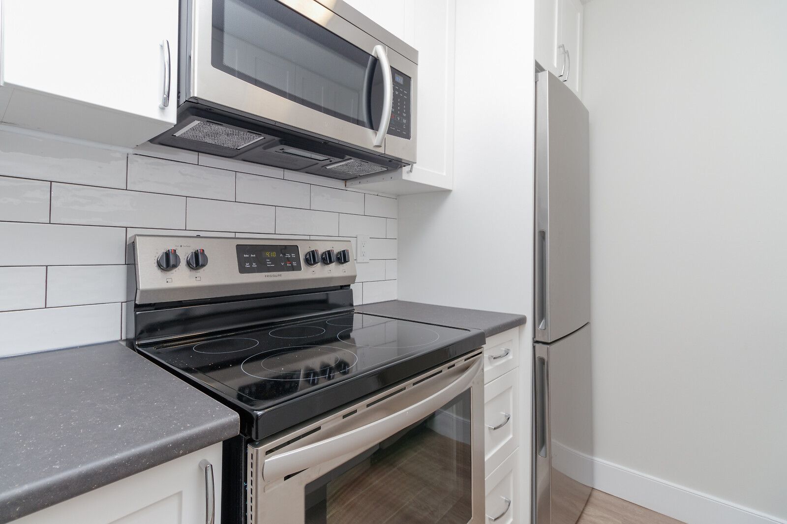 Alderwood Place Apartments Suites