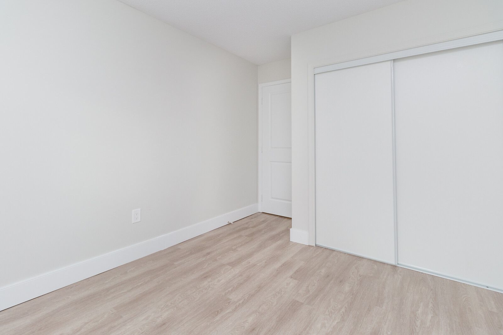 Alderwood Place Apartments Gallery