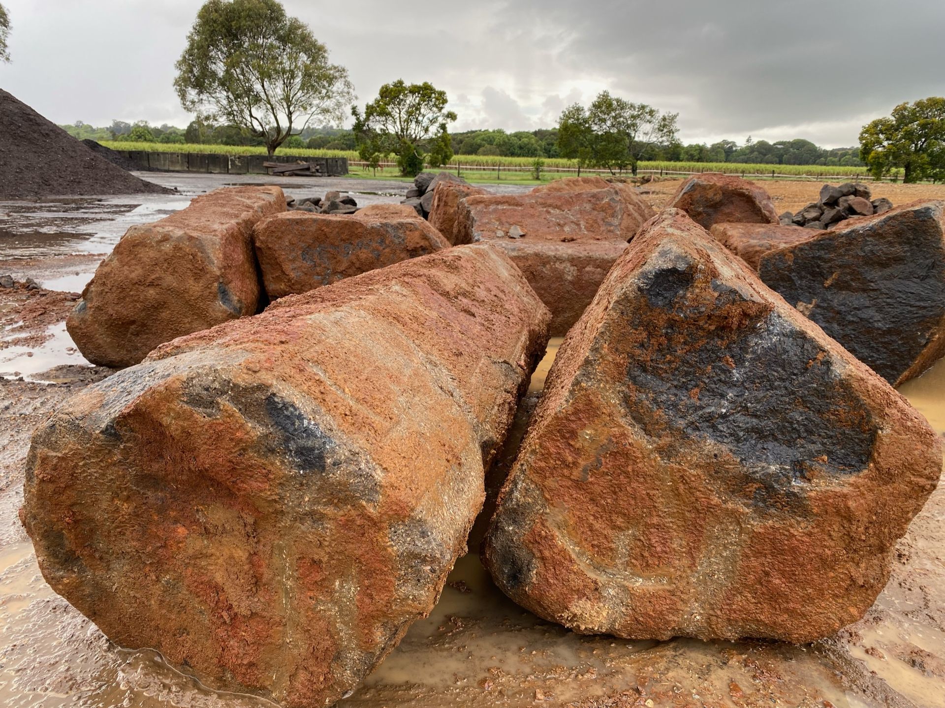 Column Rocks - Landscaping Supplies in Myocum, NSW