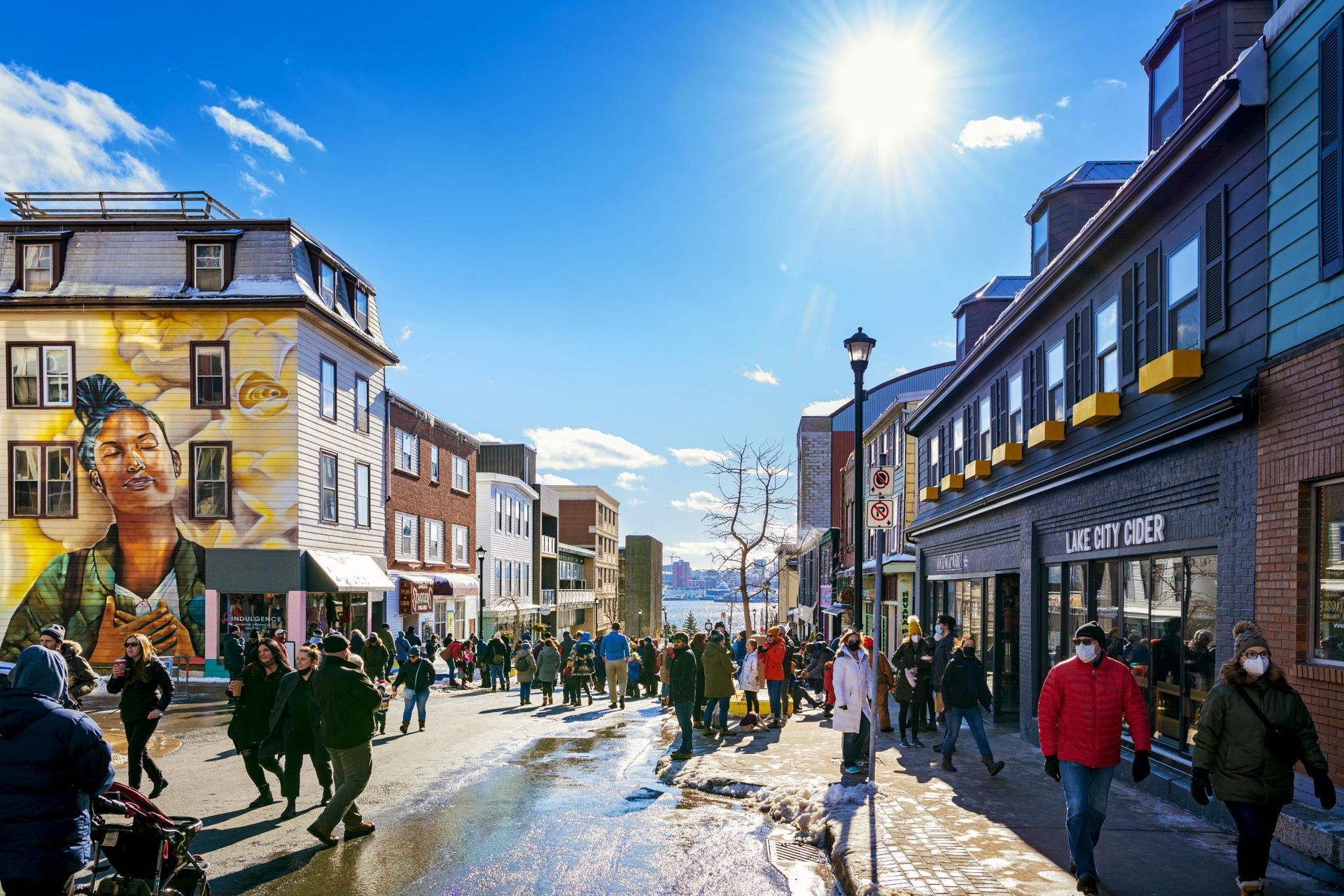 Downtown Dartmouth Ice Festival. Tourism Nova Scotia / Photographer: Dean Casavechia Downtown Dartmouth Ice Festival