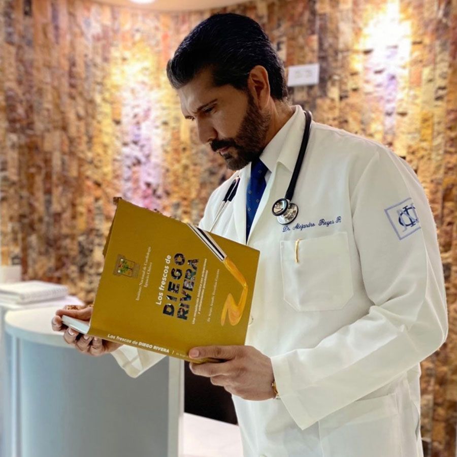 DR. ALEJANDRO REYES ROSAS 