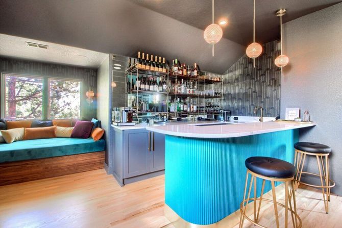 Custom Bar
Speakeasy
Basement Bar