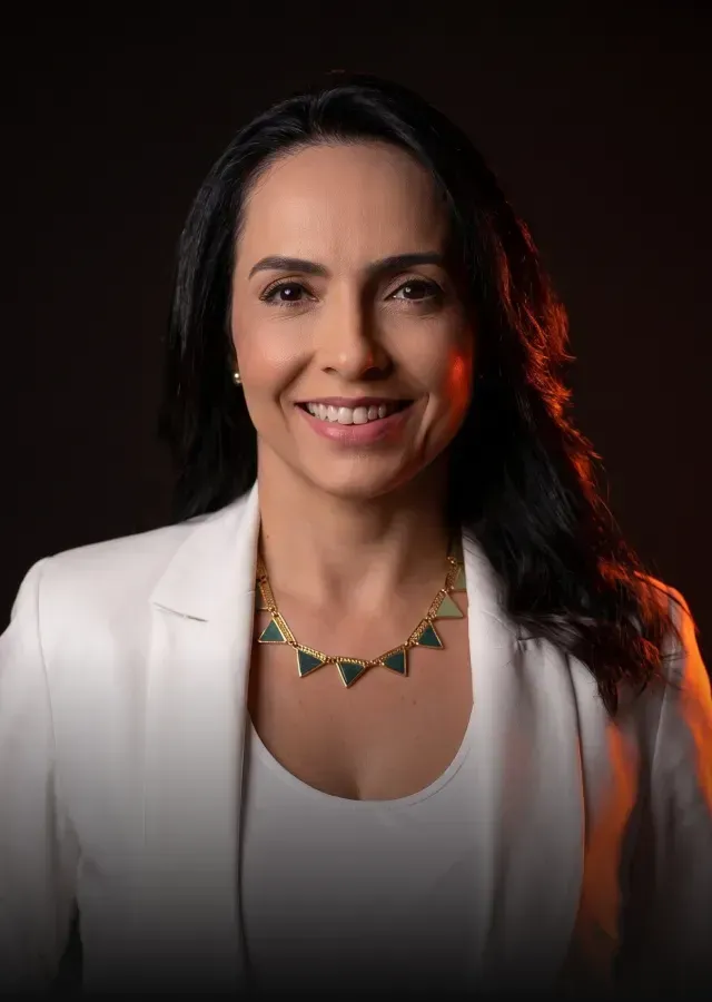IZABELLA CAMARGO
