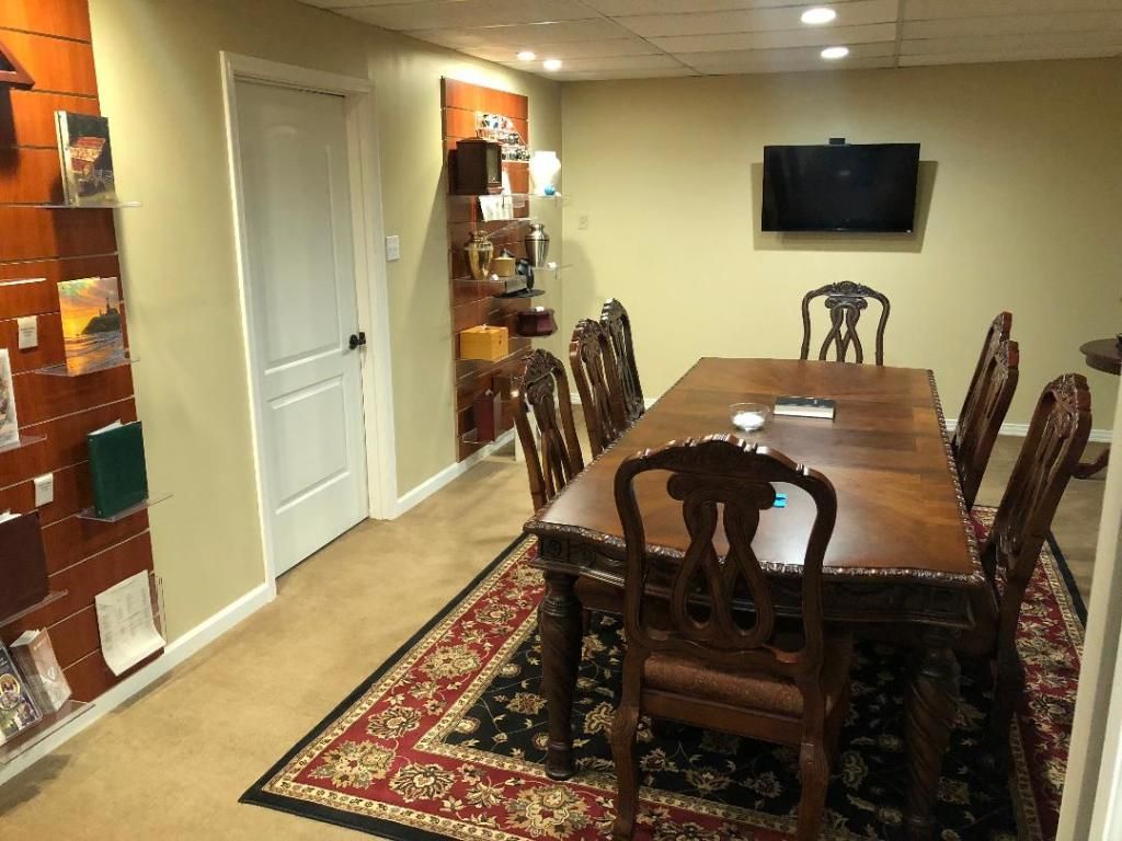 Arrangement room of Buie & Cole Funeral Home - Sheridan