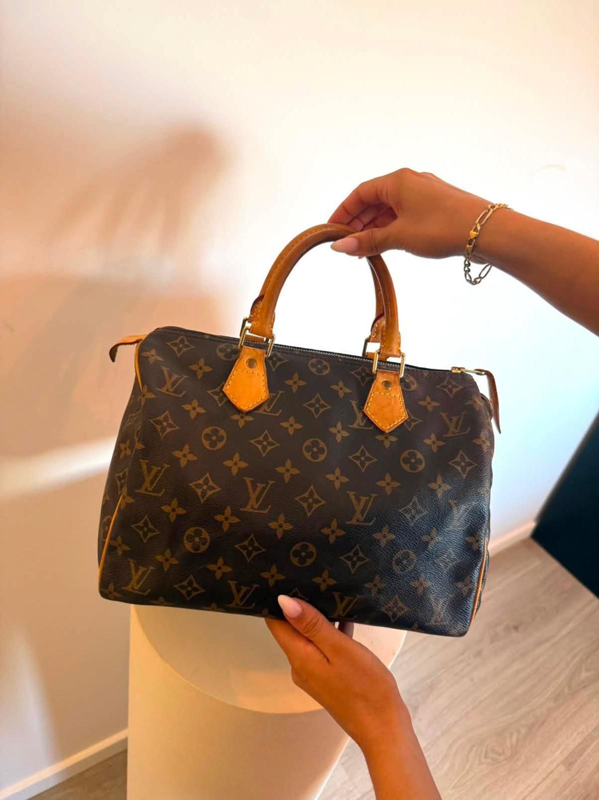 LOUIS VUITTON SPEEDY 30