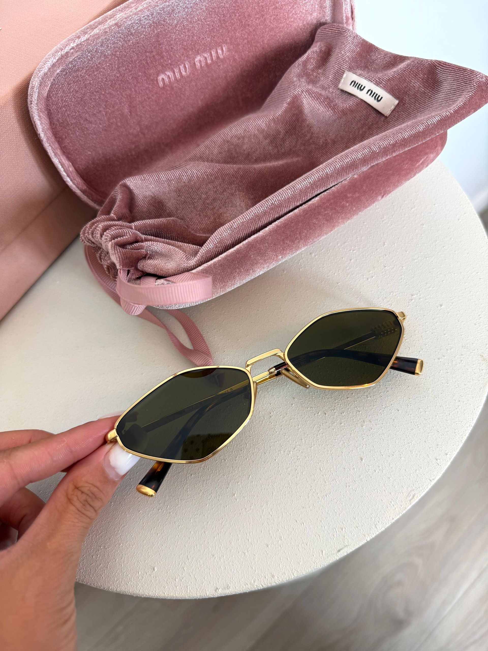 MIU MIU SUNGLASSES 56ZS