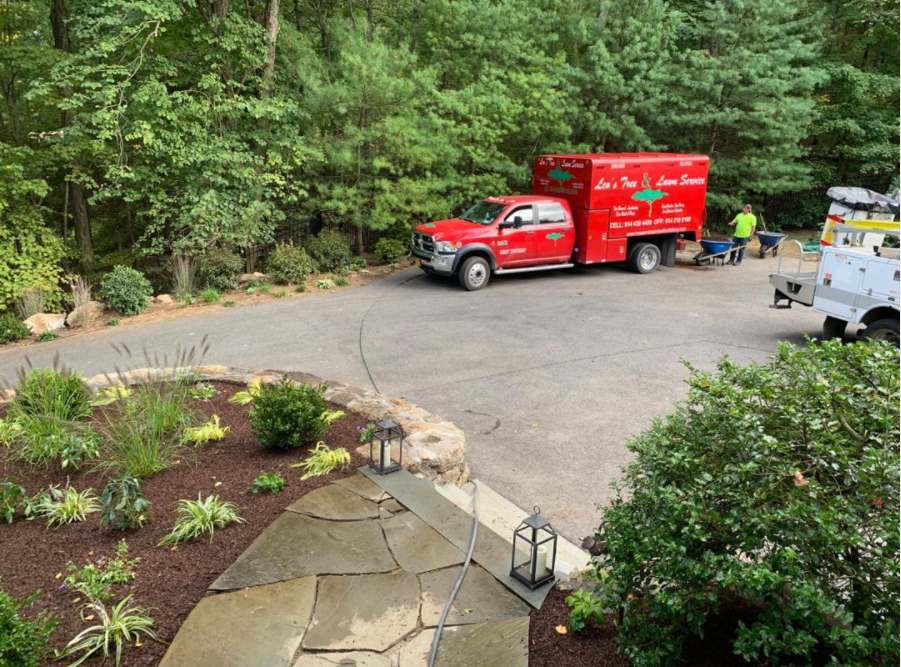 Leos Tree and Lawn Service, Inc Landscaping Services