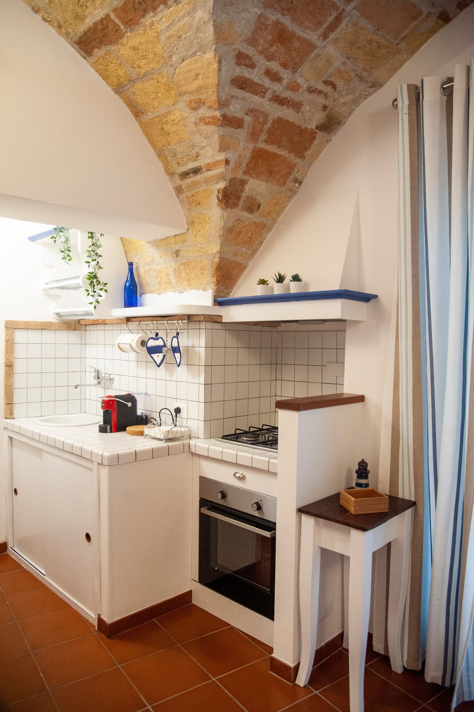 angolo cucina attrezzato